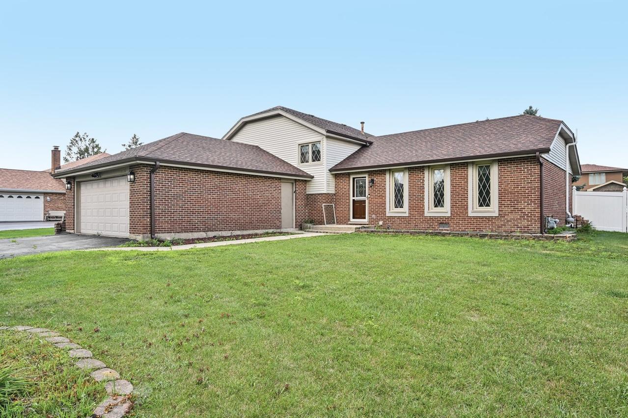 15336 Regent Dr., Orland Park, IL 60462