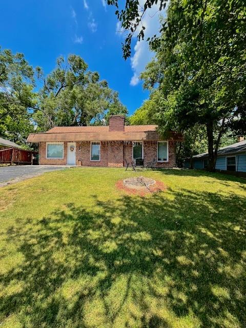 1 NE Circle Dr., Joliet, IL 60433