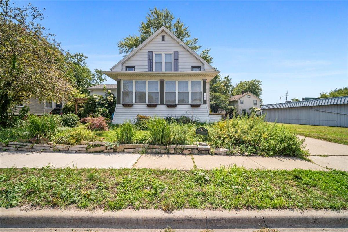 1205 E Oakland Ave., Bloomington, IL 61701