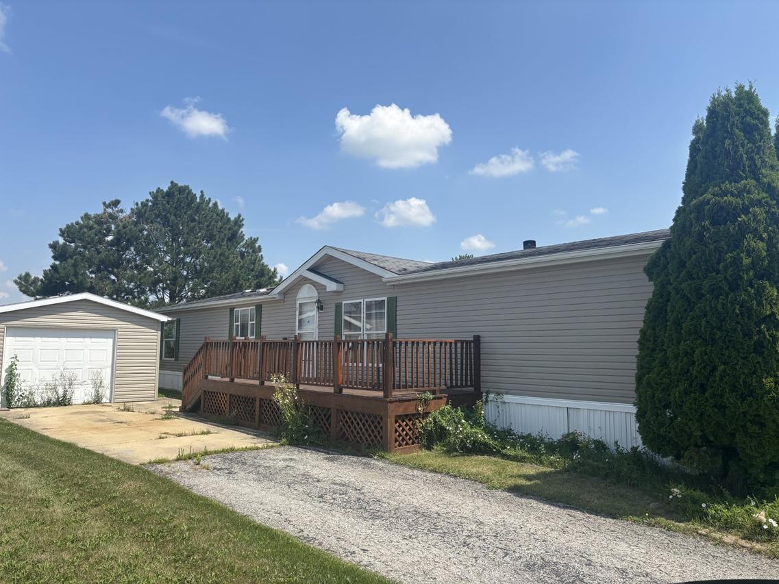 85 Partridge Ln., Beecher, IL 60401