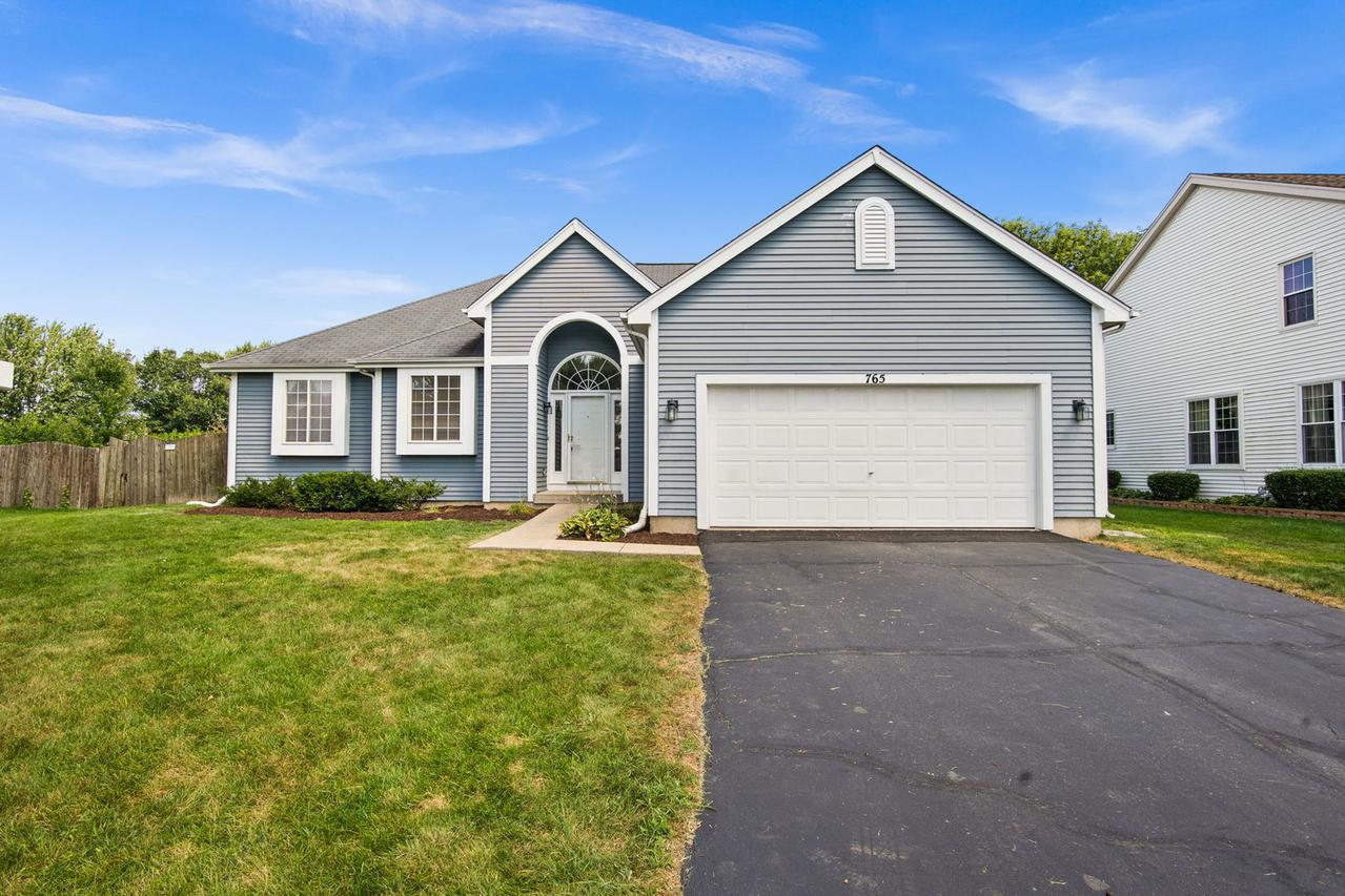 765 Columbine Dr., Elgin, IL 60124