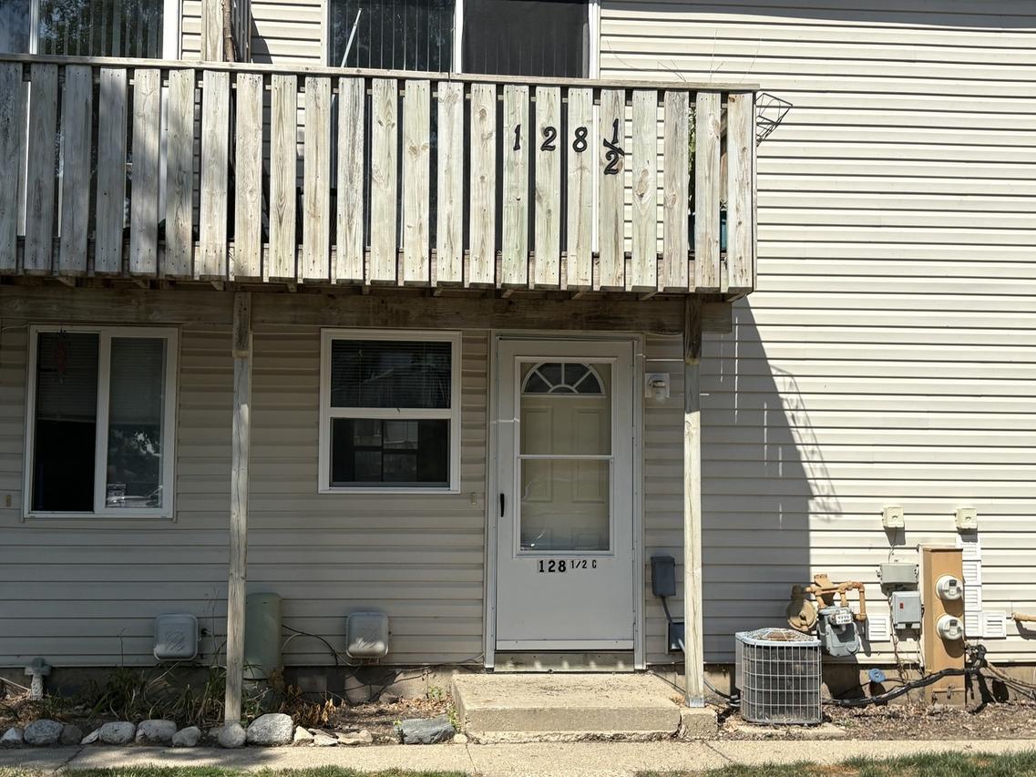 128.5 Cora Ave. #C, Fox Lake, IL 60020