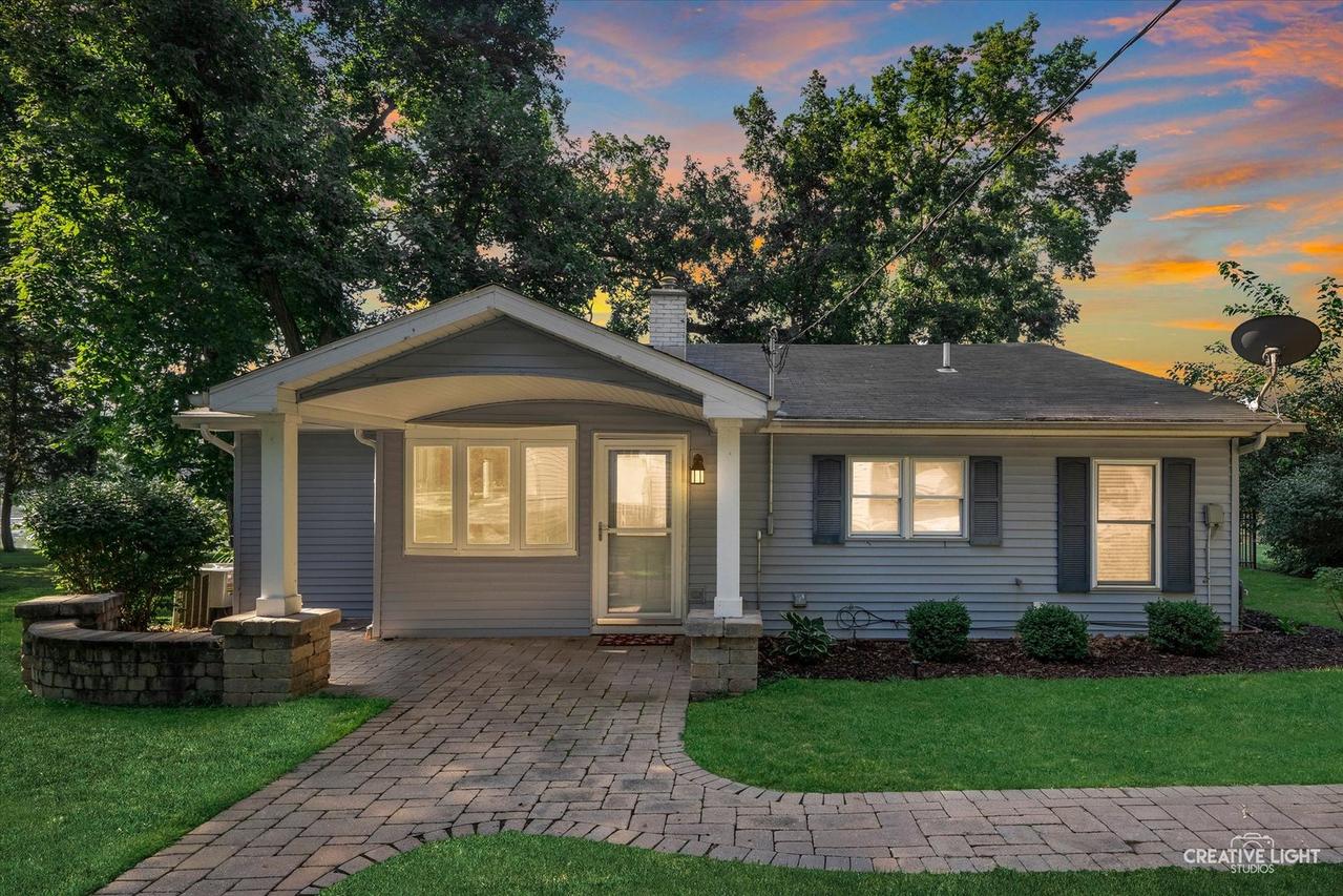 76 Quinsey Ln., Yorkville, IL 60560