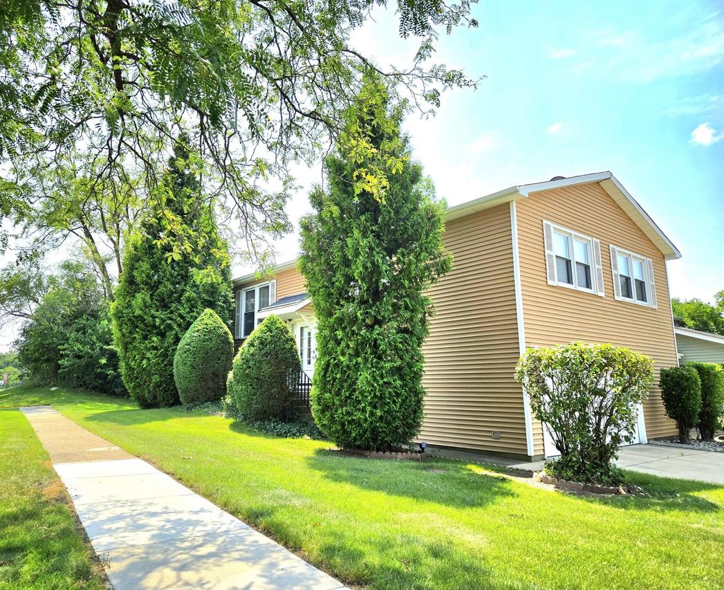 371 Thorncliffe Dr., Glendale Heights, IL 60139