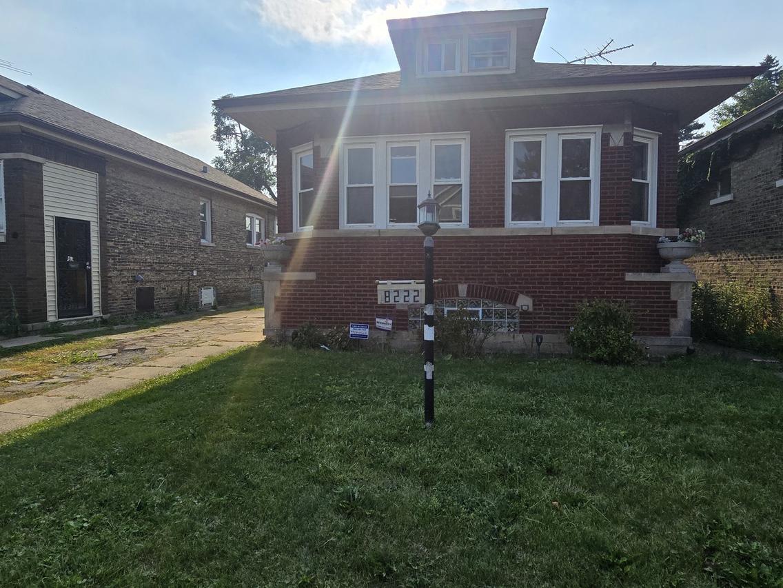 8222 S Honore St., Chicago, IL 60620
