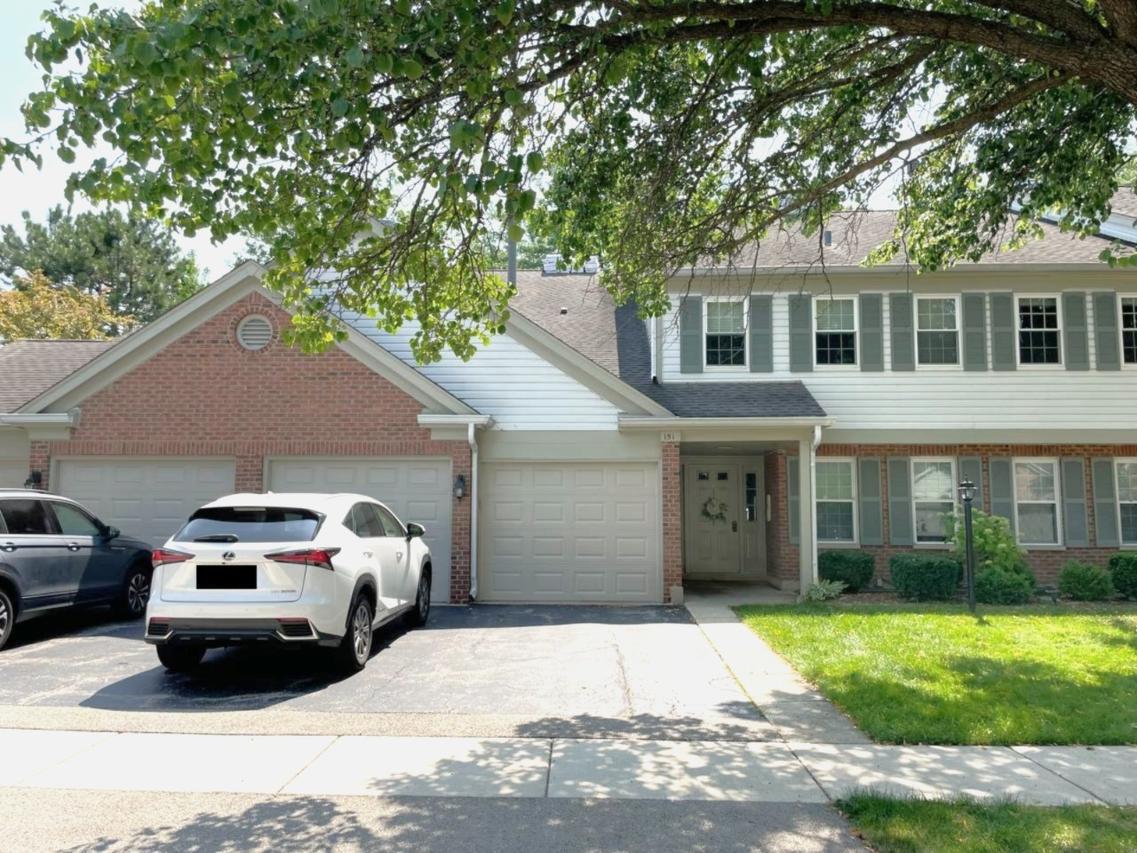 151 Brookston Dr. #A2, Schaumburg, IL 60193