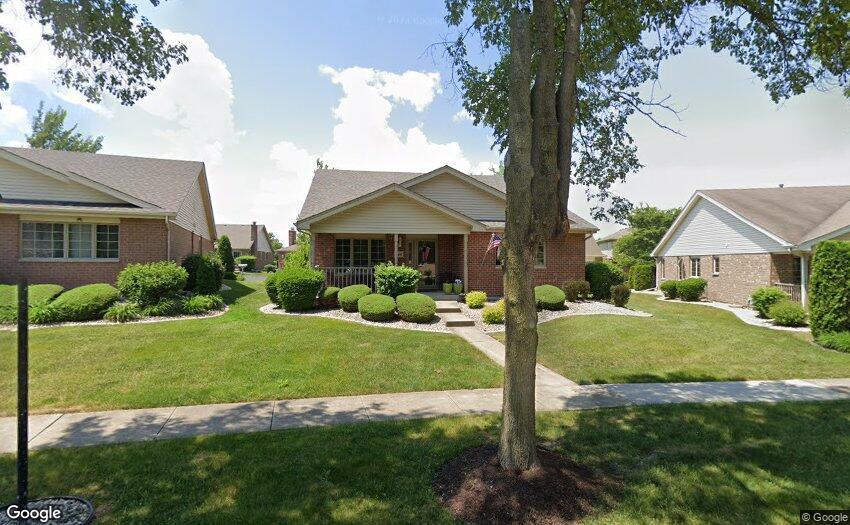 449 Somerset Ln., New Lenox, IL 60451