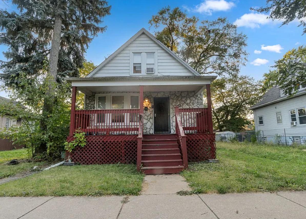 10530 S La Salle St., Chicago, IL 60628