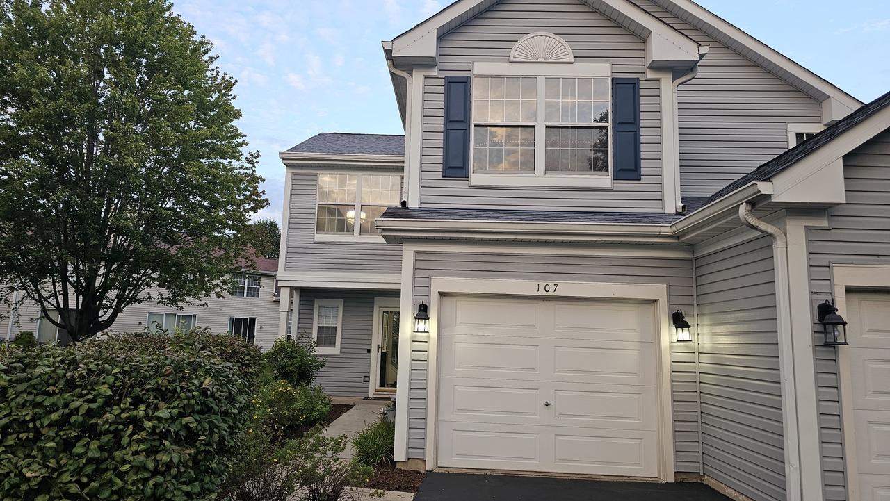 107 Capella Ct., Lake In The Hills, IL 60156