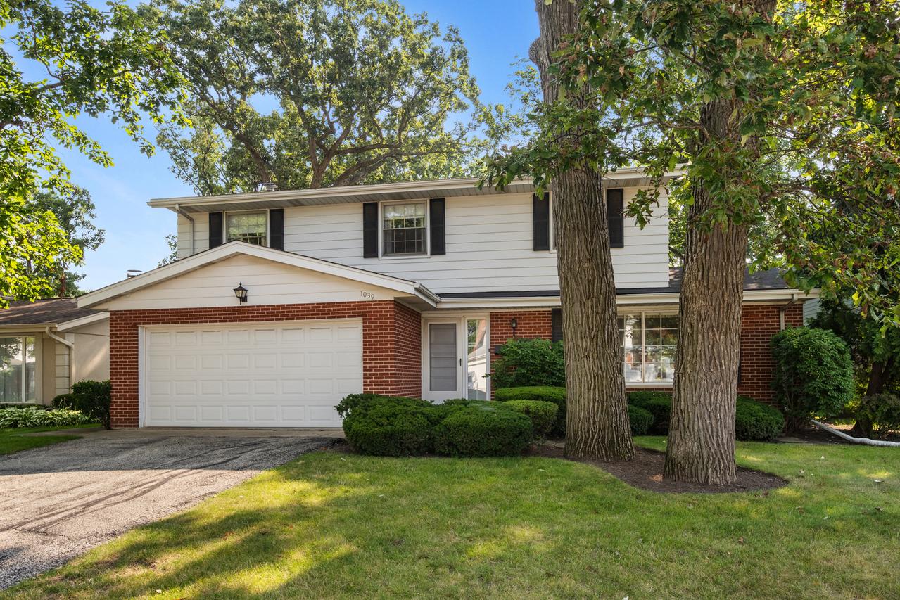 1039 Knollwood Rd., Deerfield, IL 60015