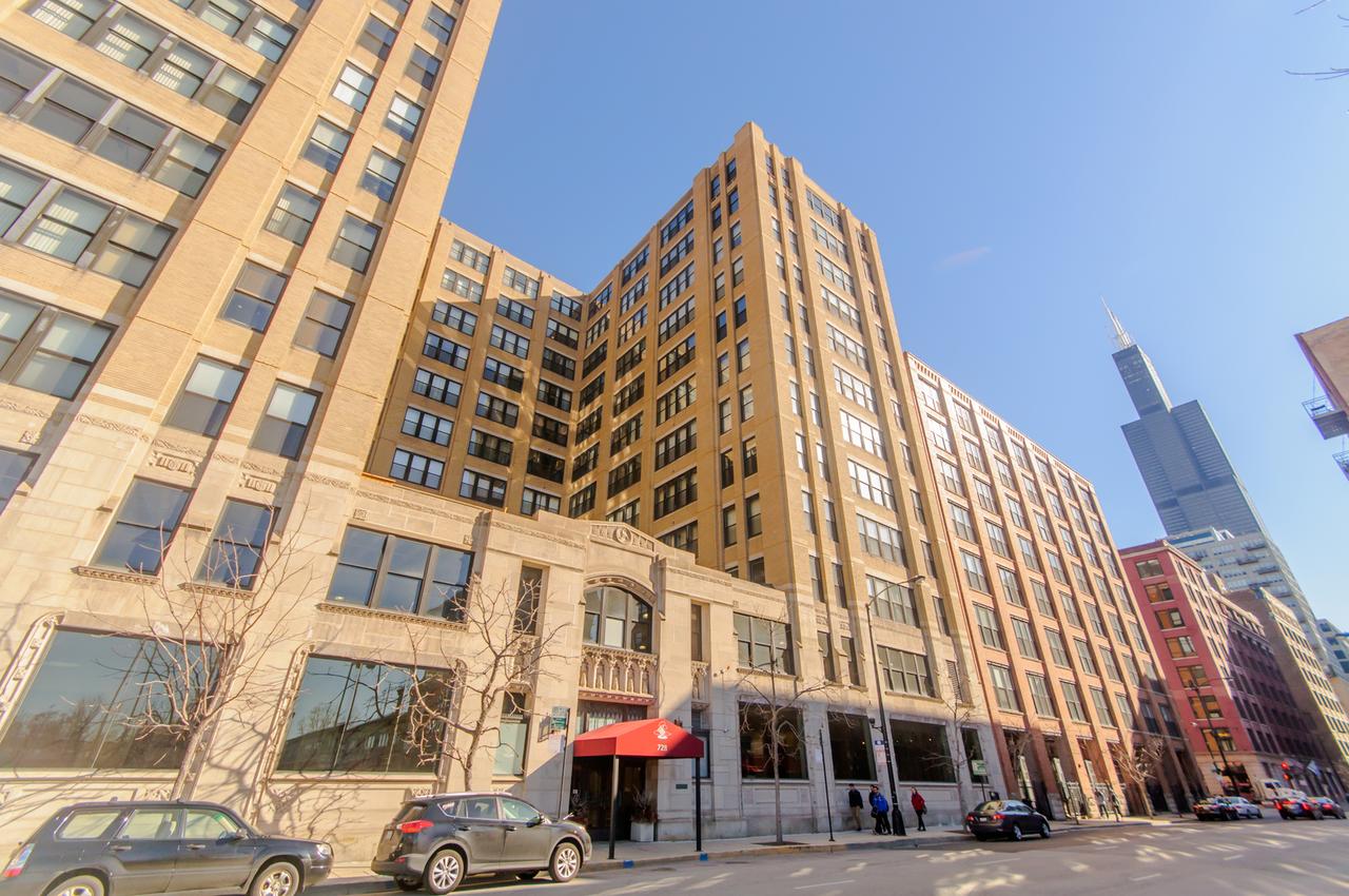 728 W Jackson Blvd. #703, Chicago, IL 60661