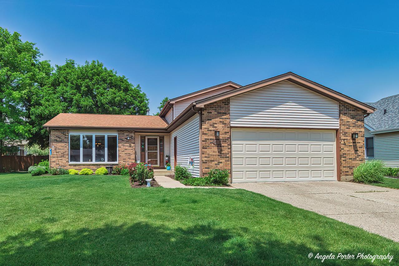 3406 W Bretons Dr., Mchenry, IL 60050