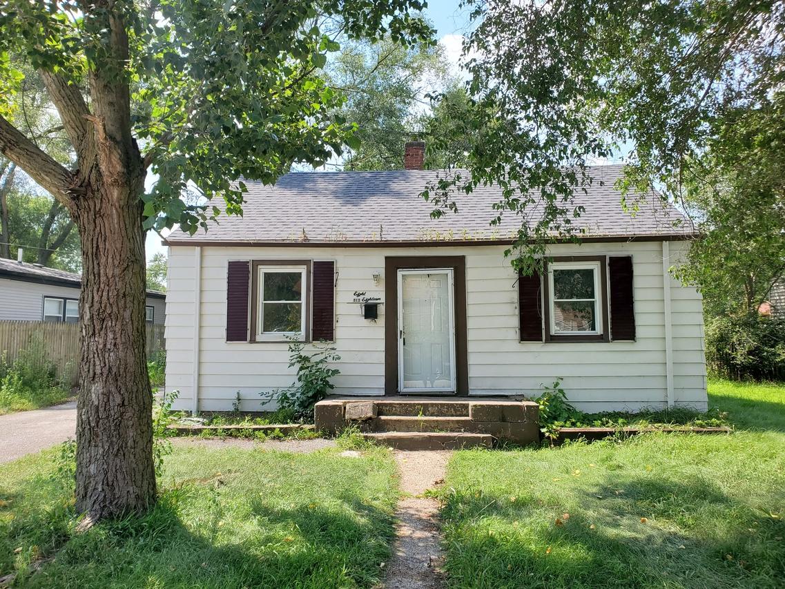 818 Campbell Ave., Calumet City, IL 60409