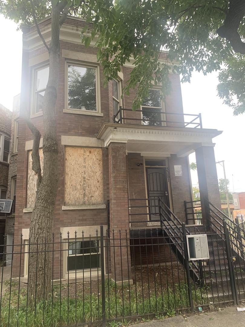 3351 W Walnut St., Chicago, IL 60624