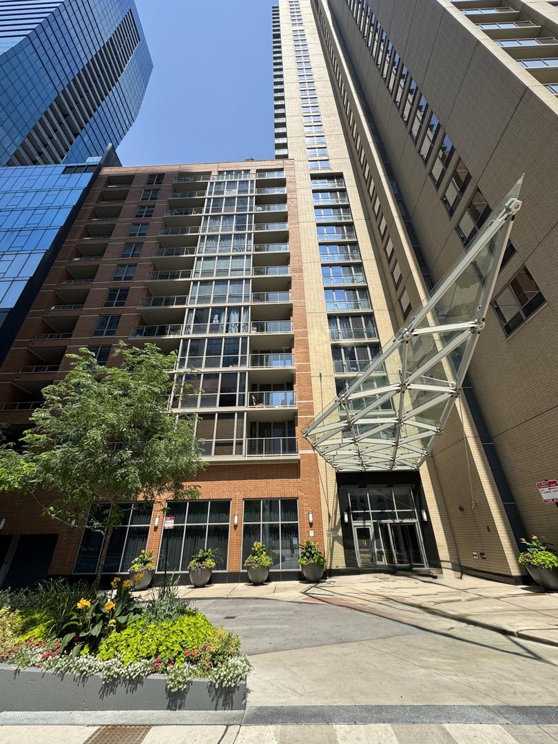 420 E Waterside Dr. #4010, Chicago, IL 60601