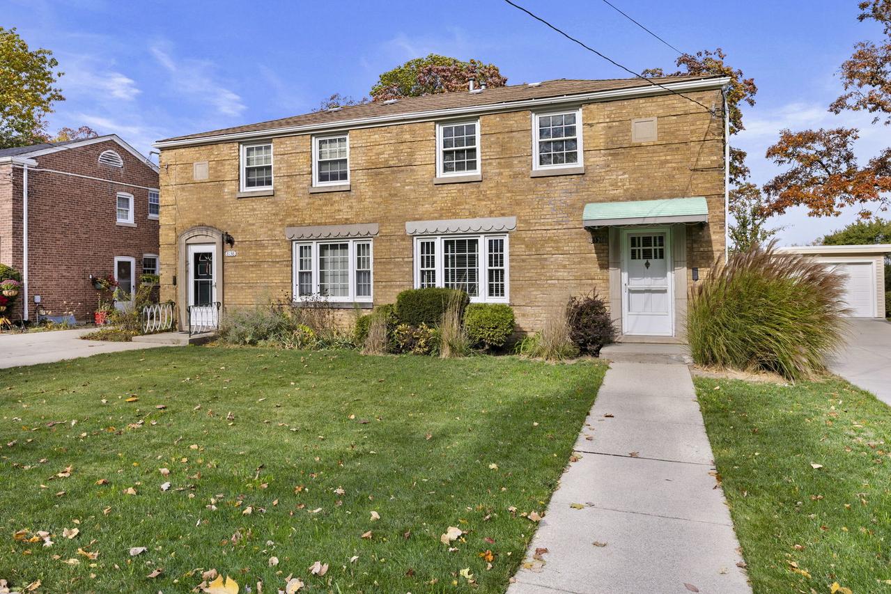 8136 W 26th St., North Riverside, IL 60546