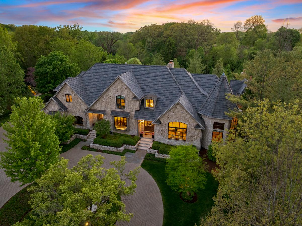 1010 Glenbriar Ct., St. Charles, IL 60174