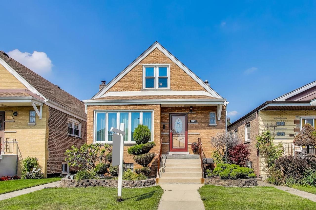 5030 S Laporte Ave., Chicago, IL 60638