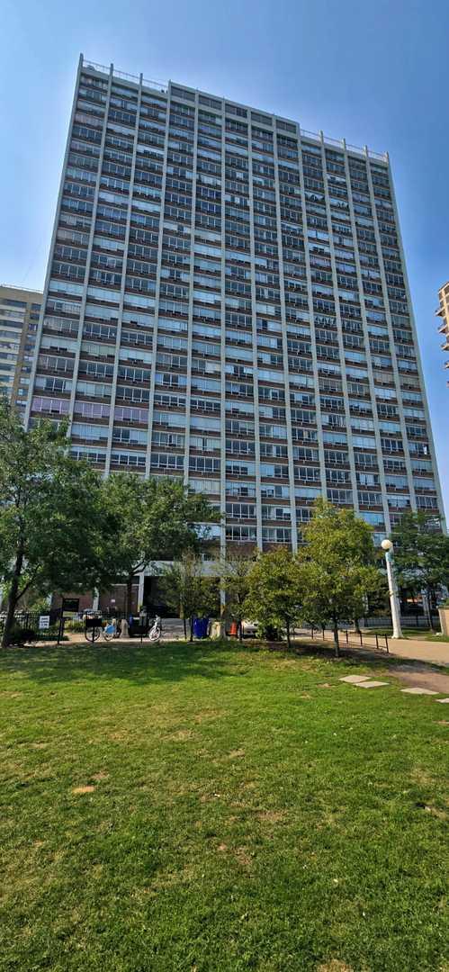 6171 N Sheridan Rd. #2307, Chicago, IL 60660