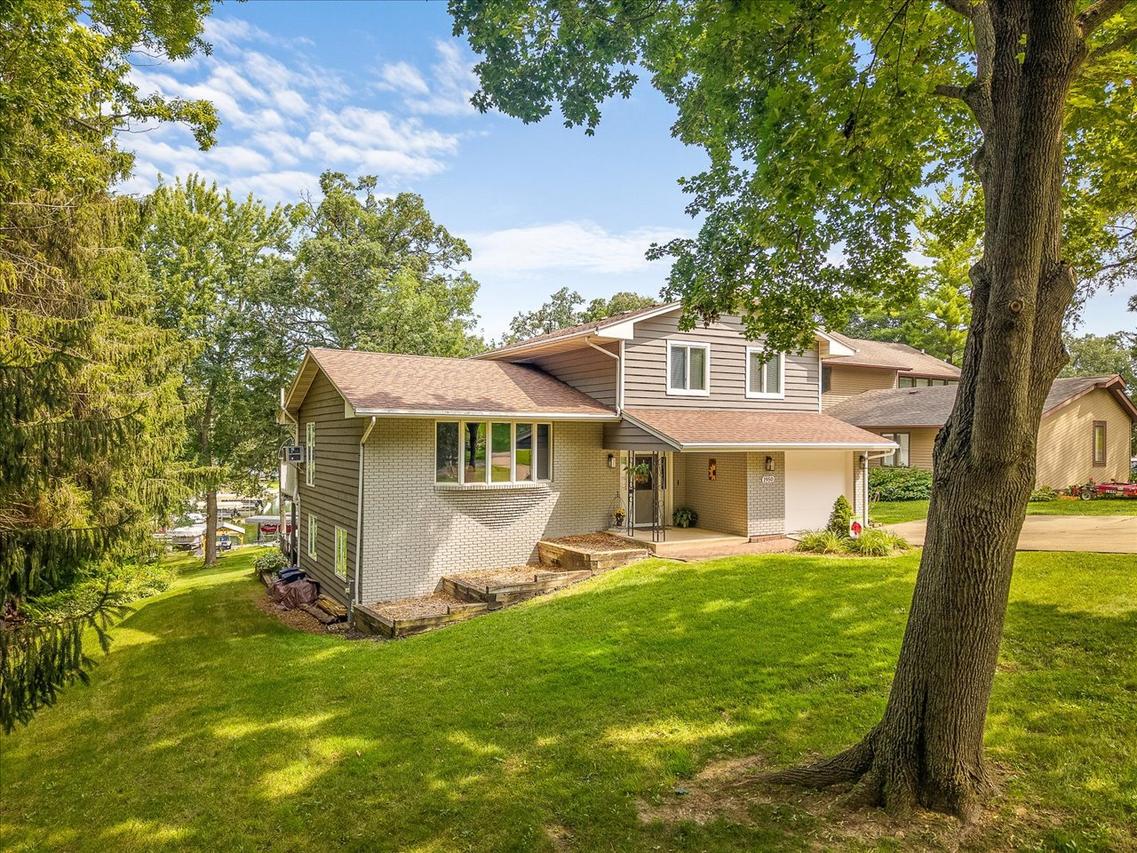 1950 Baintree Rd., Davis, IL 61019