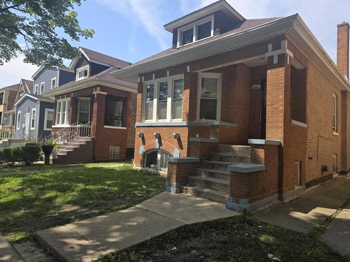 7206 S Fairfield Ave., Chicago, IL 60629