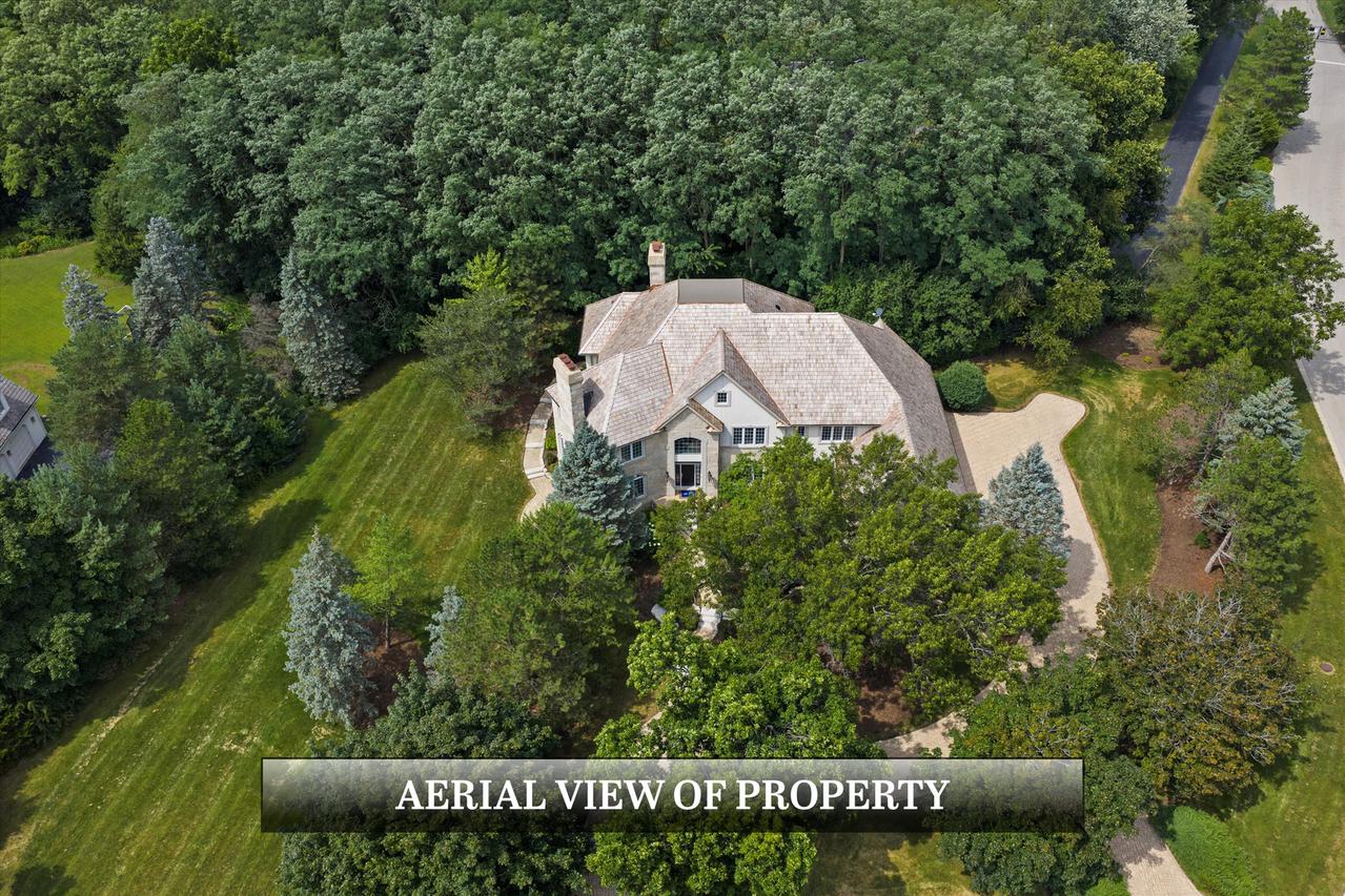 83 S Wynstone Dr., North Barrington, IL 60010