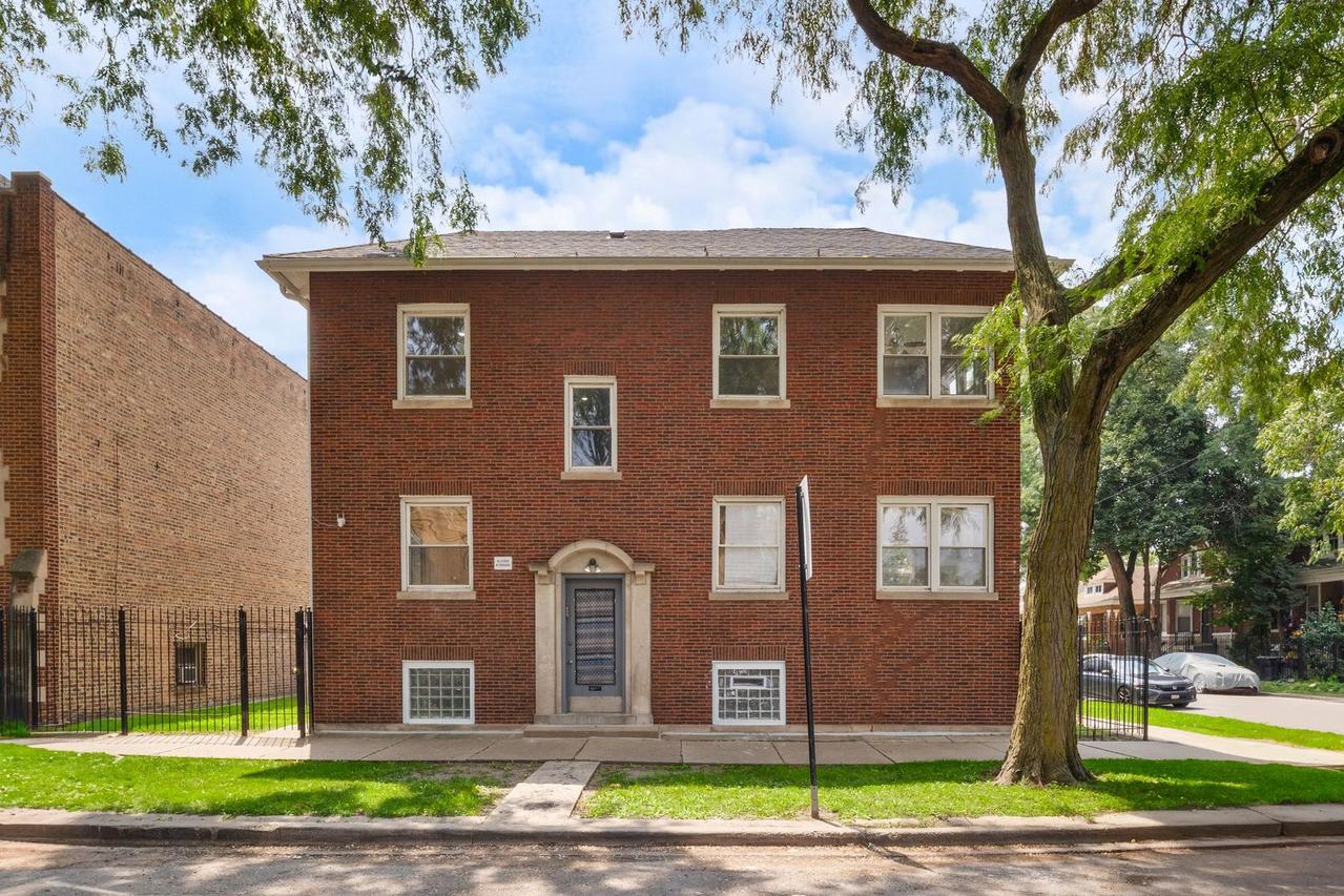 923 W 85th St., Chicago, IL 60620