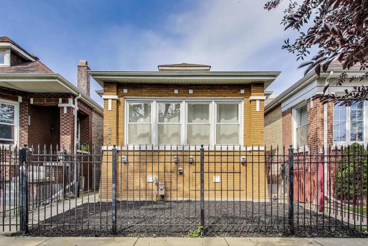 6446 S Whipple St., Chicago, IL 60629