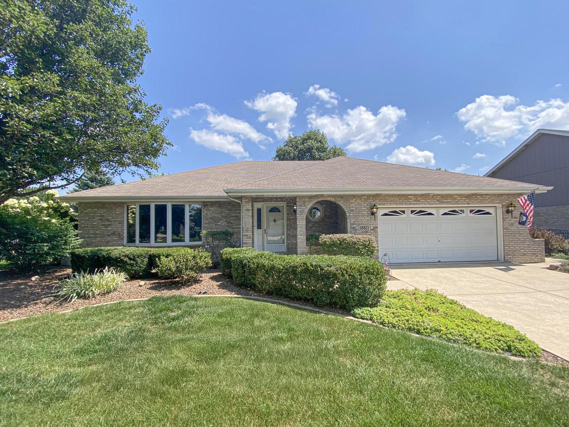18821 Dickens Dr., Mokena, IL 60448