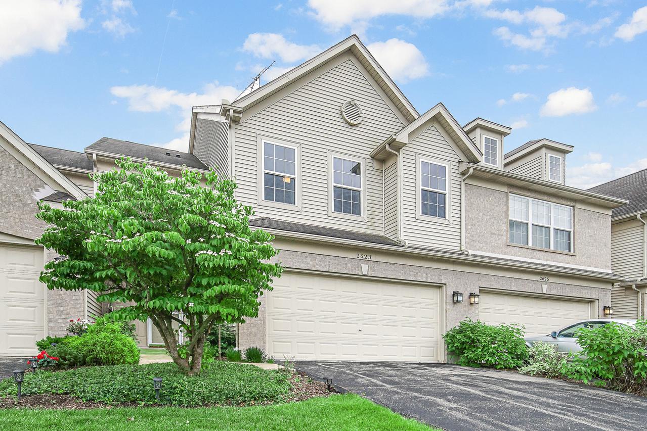 2623 Cobblestone Dr., Crystal Lake, IL 60012