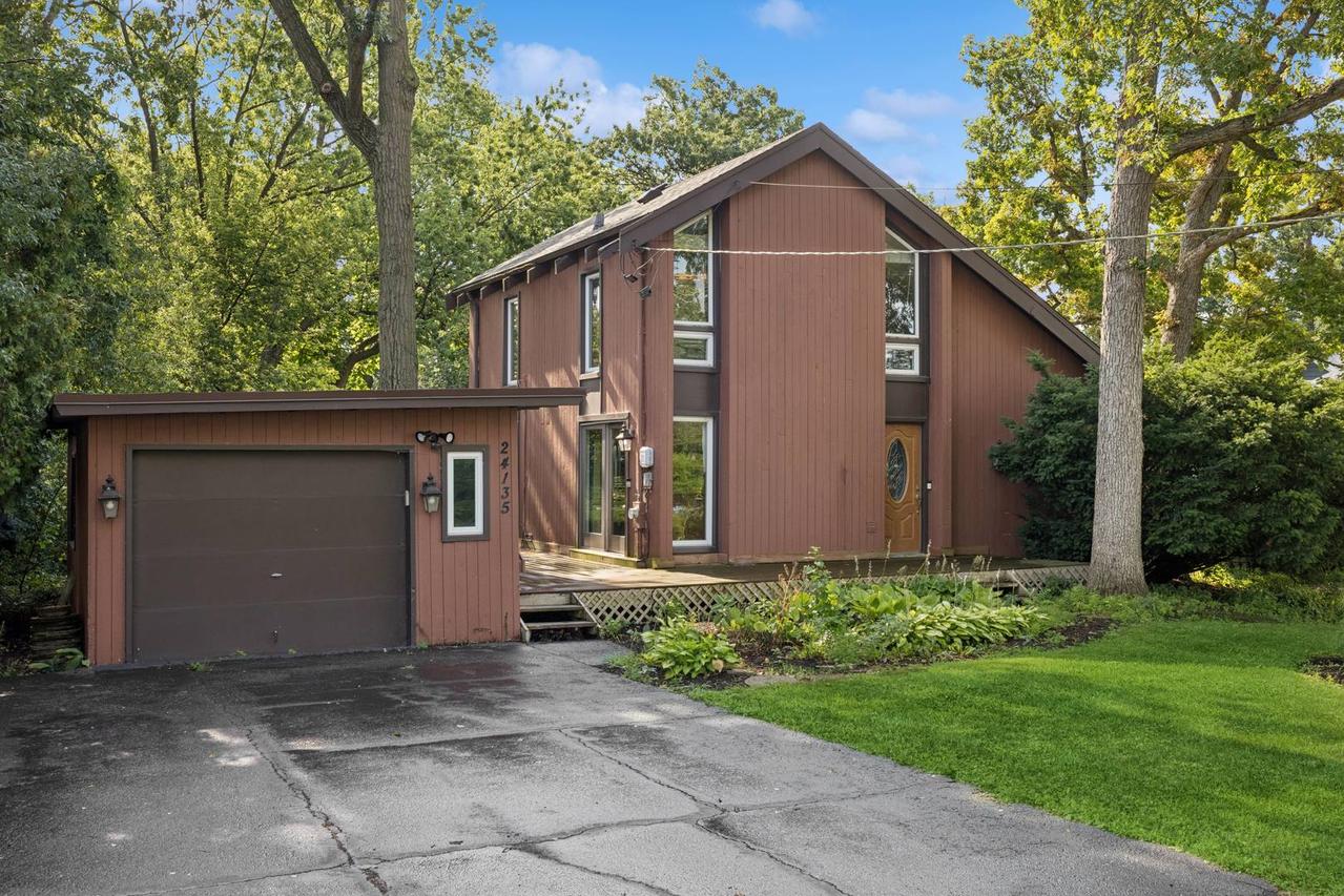 24135 N Lakeside Dr., Lake Zurich, IL 60047