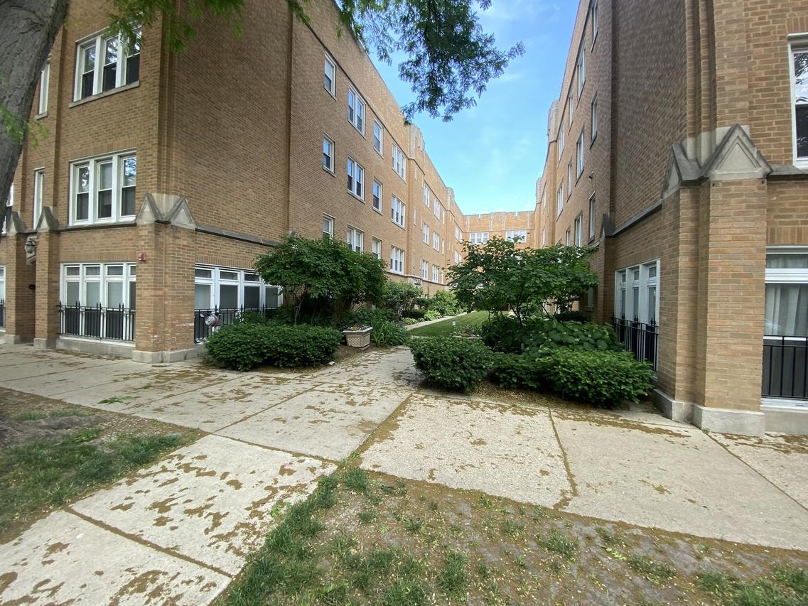 2539 1/2 Prairie Ave. #2W, Evanston, IL 60201