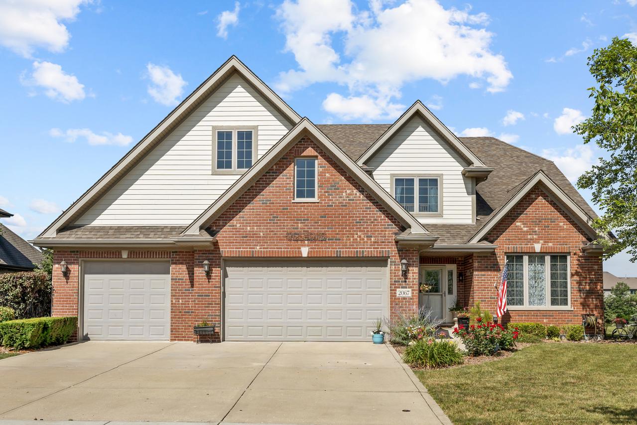 2067 Edgeview Dr., New Lenox, IL 60451