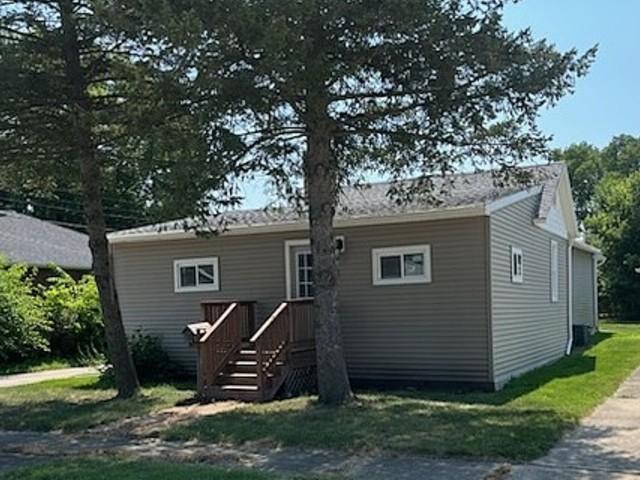 915 W Superior St., Ottawa, IL 61350