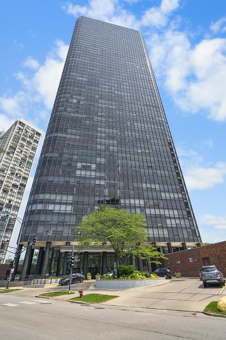 5415 N Sheridan Rd. #1908, Chicago, IL 60640