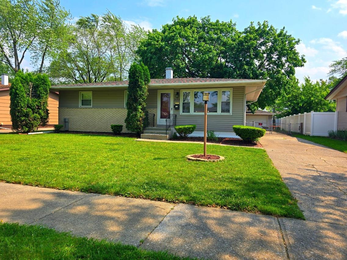 3033 189th St., Lansing, IL 60438