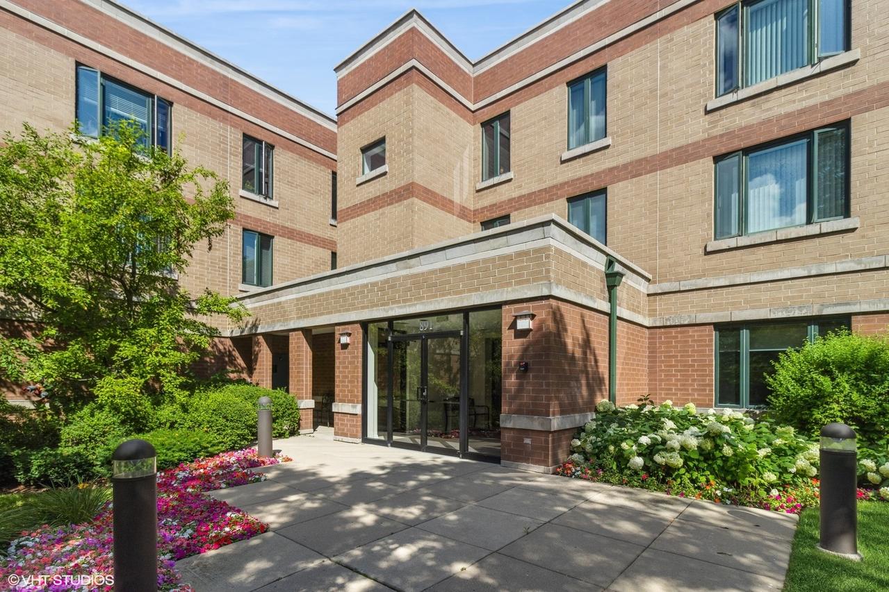 891 Central Ave. #331, Highland Park, IL 60035