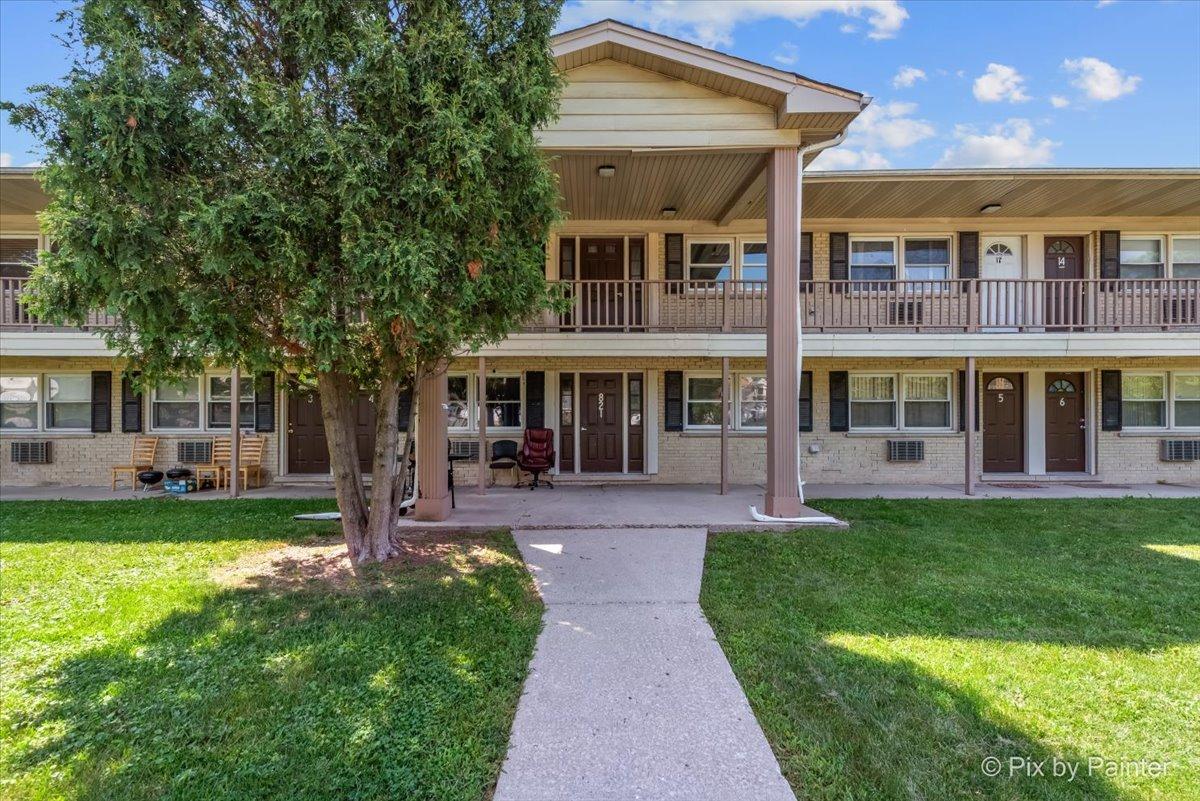 821 Bode Rd. #12, Elgin, IL 60120