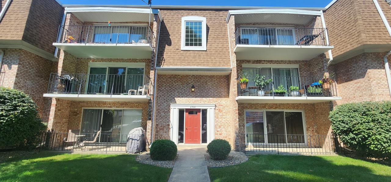 8704 Mobile Ave. #A, Oak Lawn, IL 60453