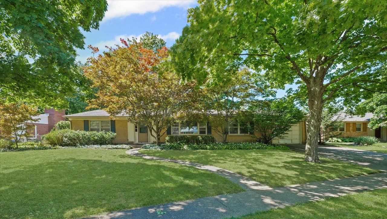 1217 Foothill Dr., Champaign, IL 61821