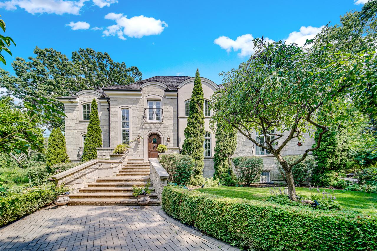 4377 Oak Creek Ln., Long Grove, IL 60047