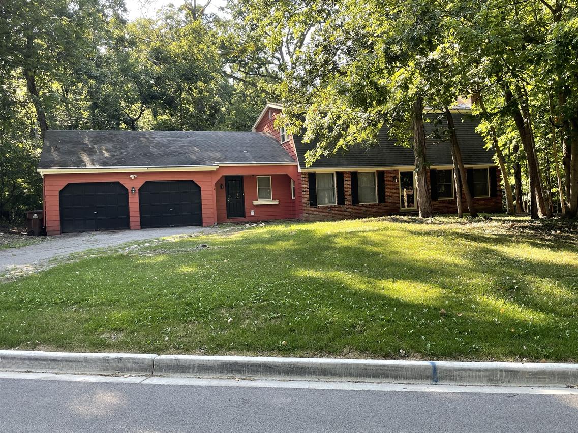 32 Braeburn Dr., Park Forest, IL 60466