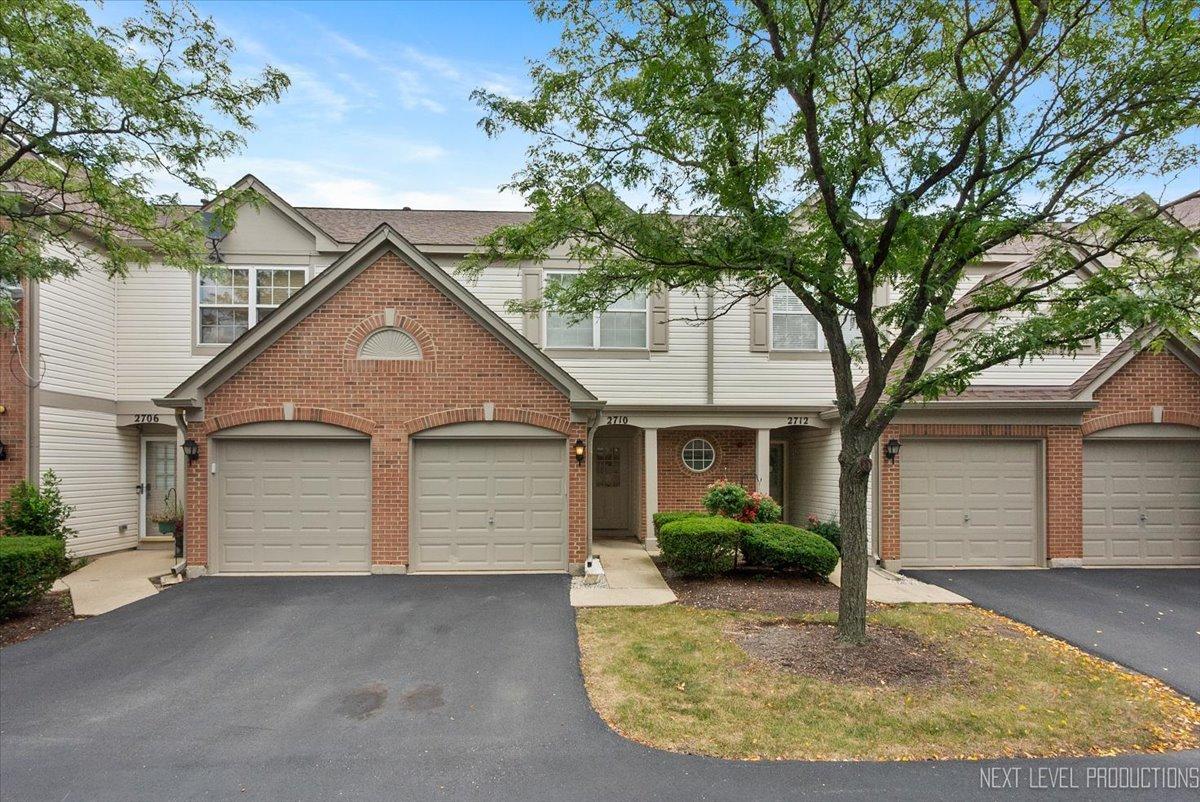 2710 Rockport Ln., Naperville, IL 60564