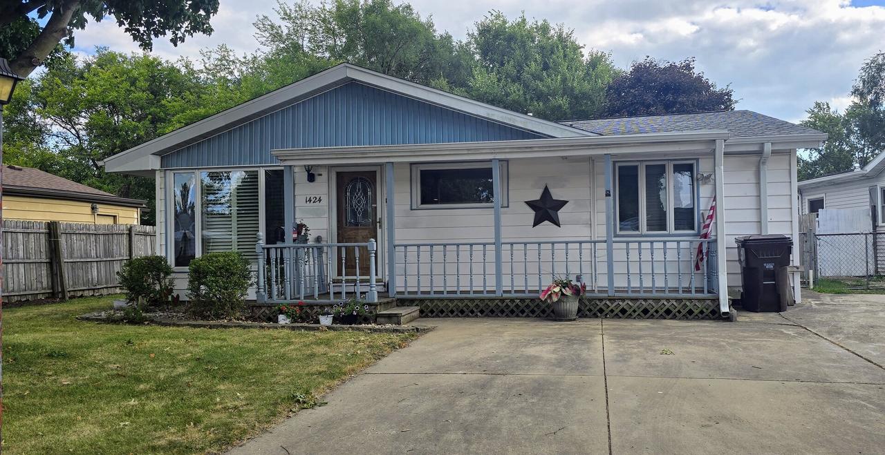 1424 Harper Dr., Rantoul, IL 61866