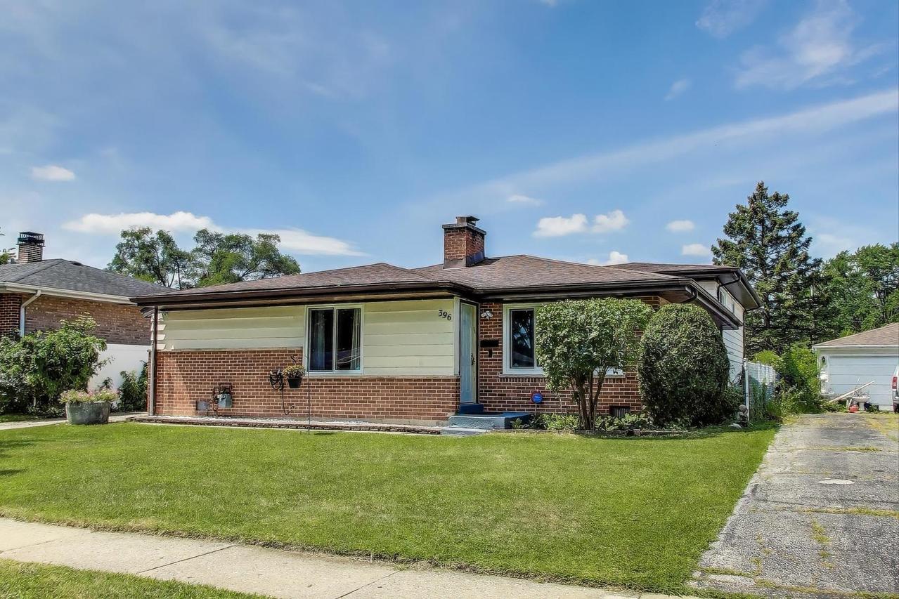 396 Stone Pl., Wheeling, IL 60090