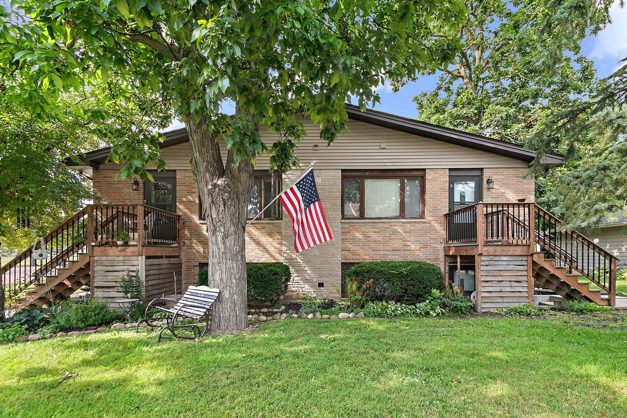 104 E High Ave., Hampshire, IL 60140