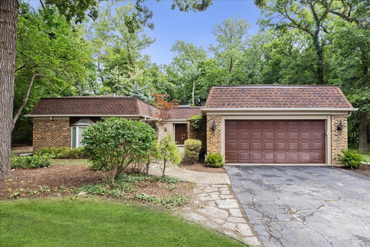 350 E Shady Dr., Palatine, IL 60067