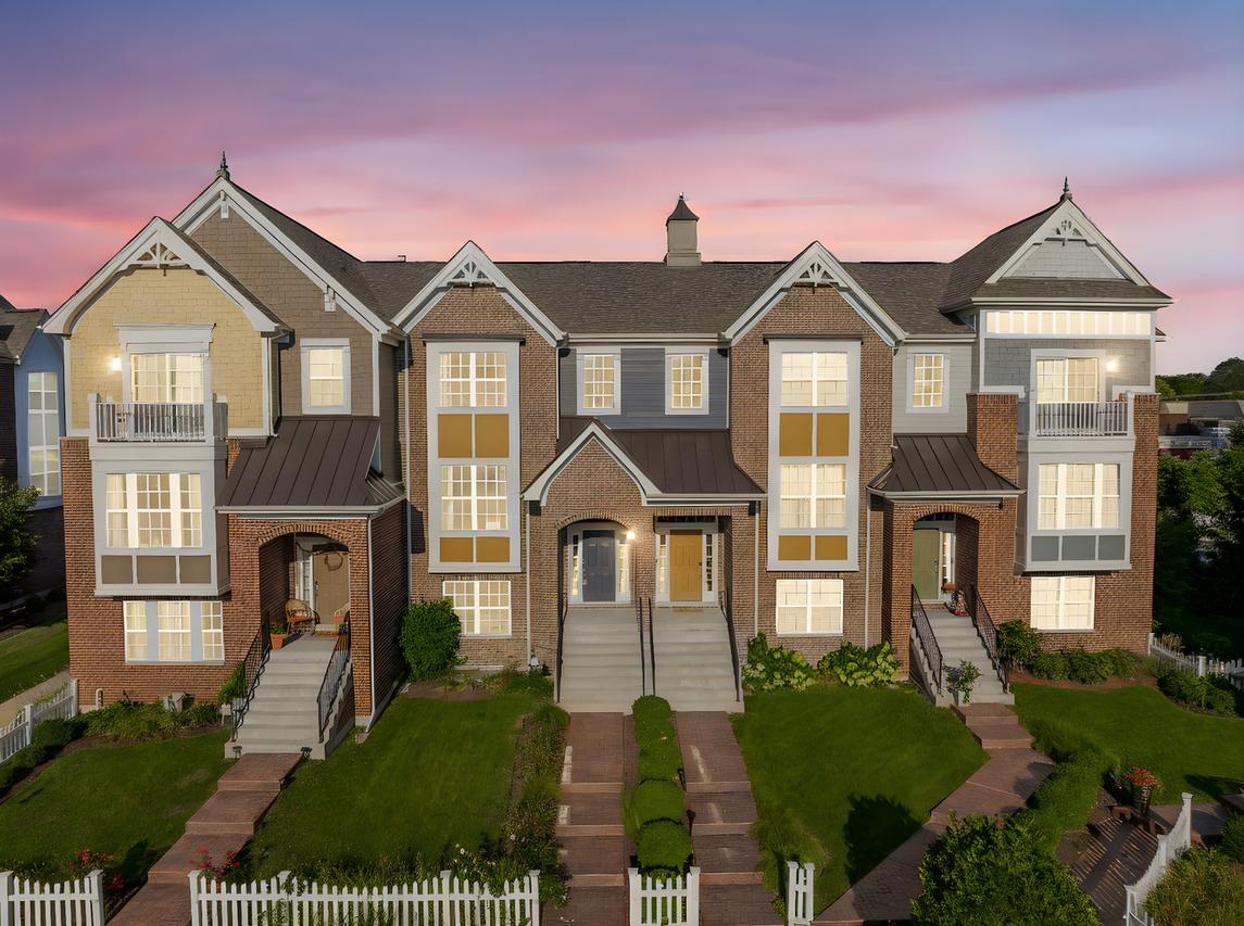 4197 Royal Mews Cir., Naperville, IL 60564