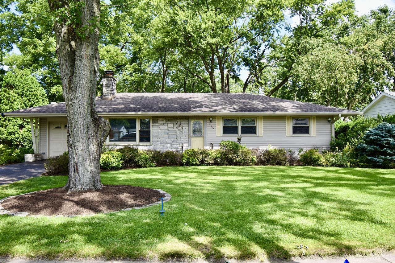 195 Peterson Pkwy., Crystal Lake, IL 60014