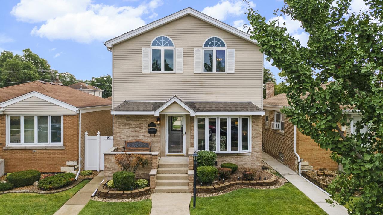 5211 S Sayre Ave., Chicago, IL 60638